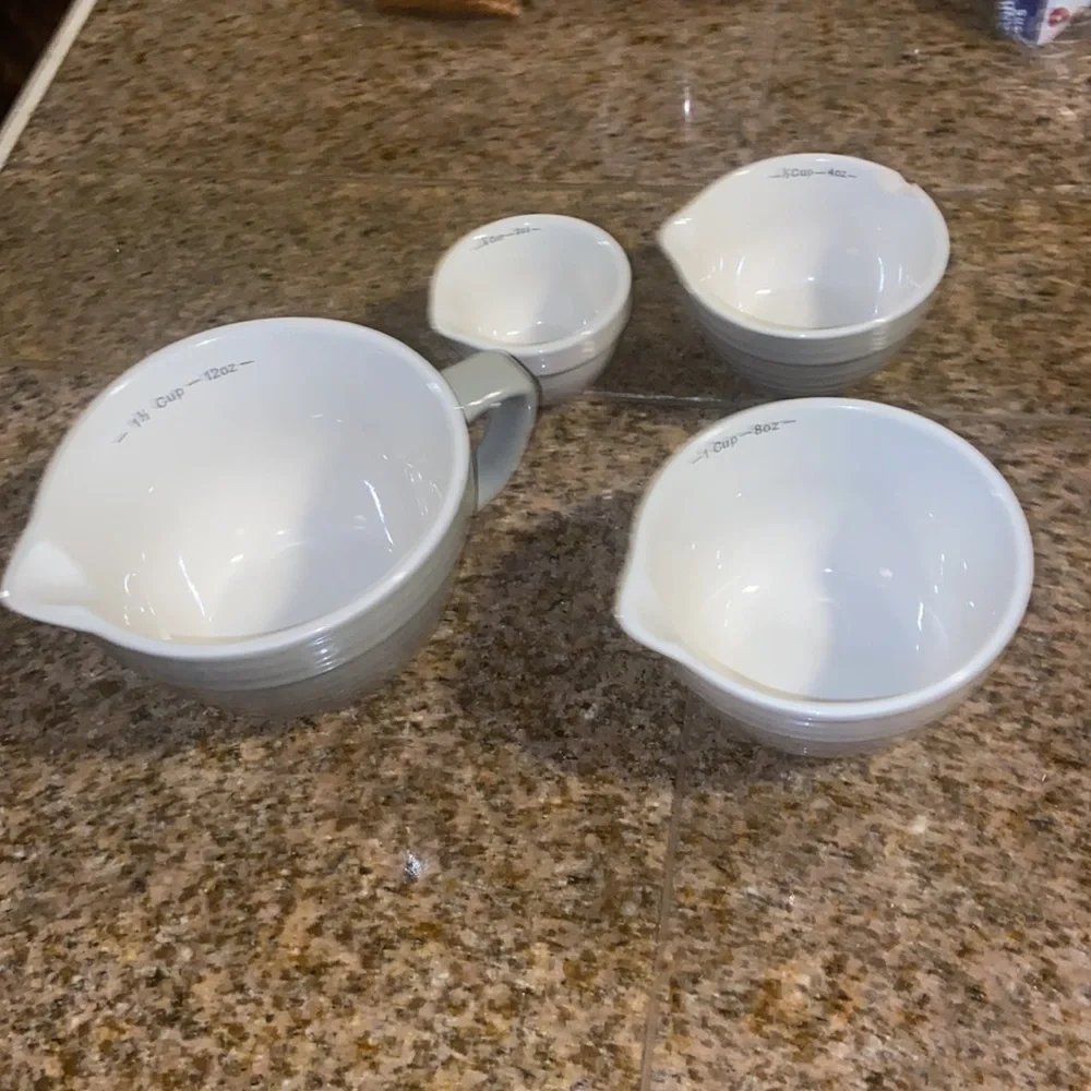 Creative Co-Op ceramic measuring cups. 1 1/2 cup, 1 cup, 1/2cup, and 1/4 cup